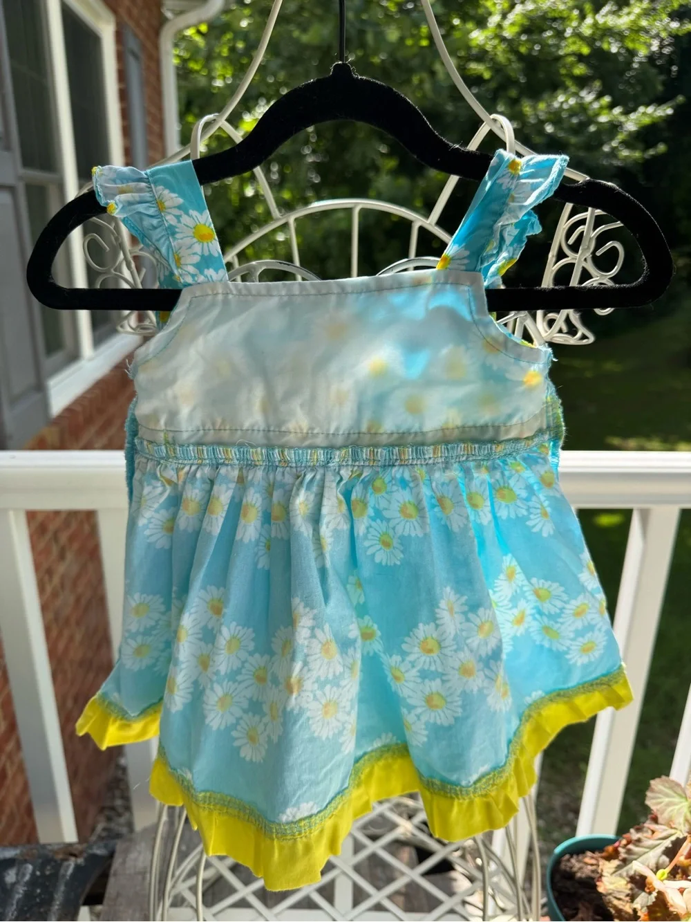 Nannette Baby Turquoise Daisy Sundress with Yellow Bow. Size 0-3 Mo.